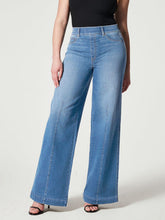 Load image into Gallery viewer, Wide Leg Long Jeans